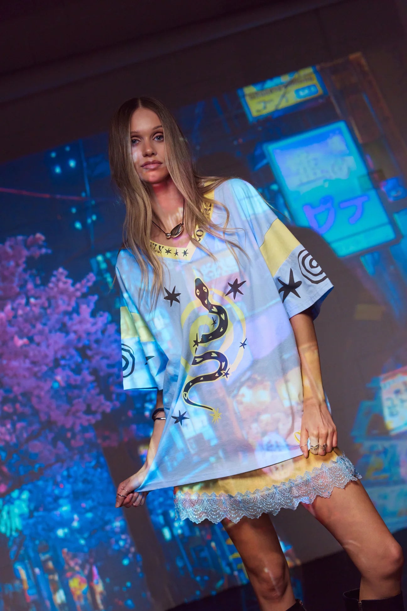 ONLY LOVERS LEFT- SERPENT TEE ~ SKY