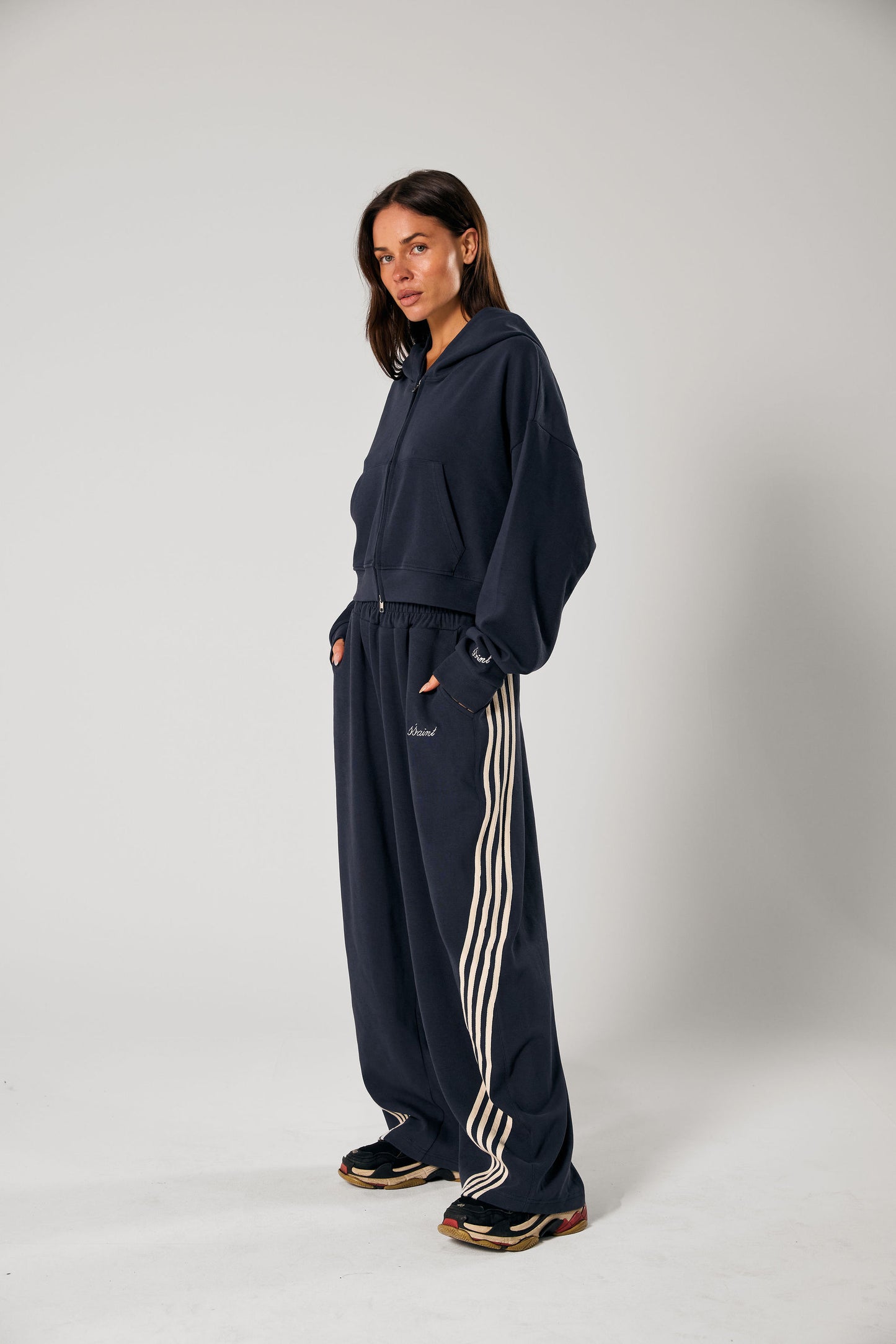 SŚAINT BARREL PANTS- Navy