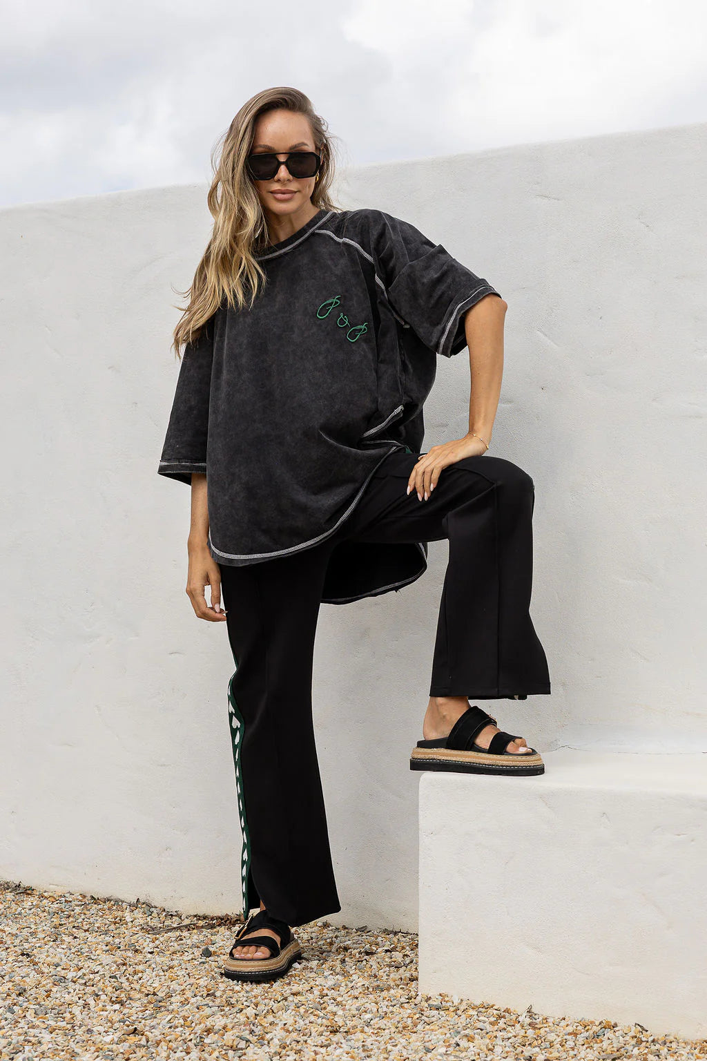 PEACH & PARLA
LUCKY TIGER TEE