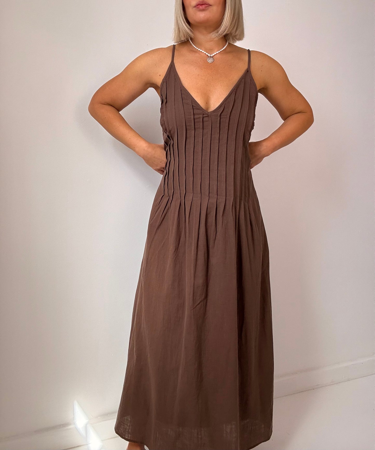 Alice pleated Maxi- chocolate