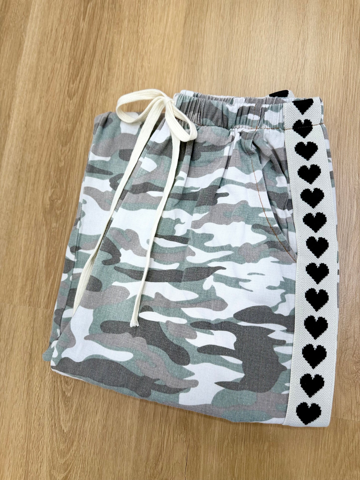 Camo Heart Racer- Wash Grey