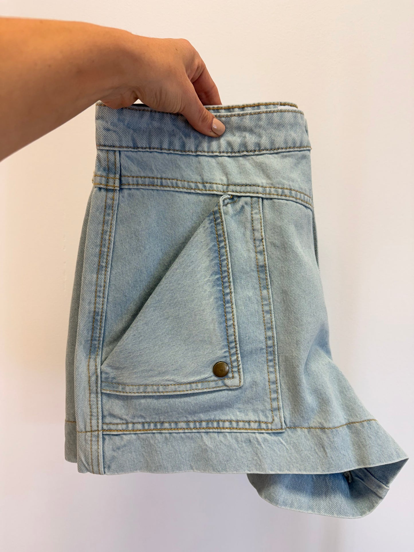 Summer Denim Short- Light Wash