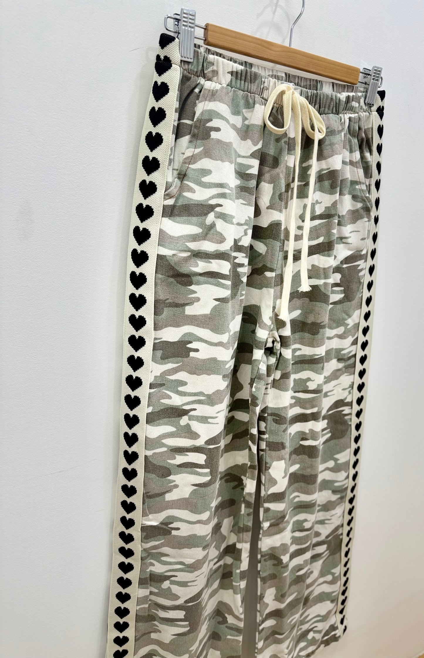 Camo Heart Racer- Wash Grey