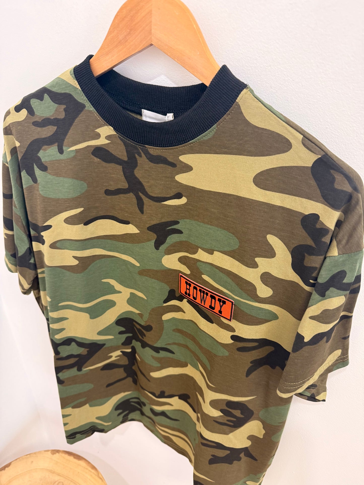 By Frankie/ Howdy Tee- Camo