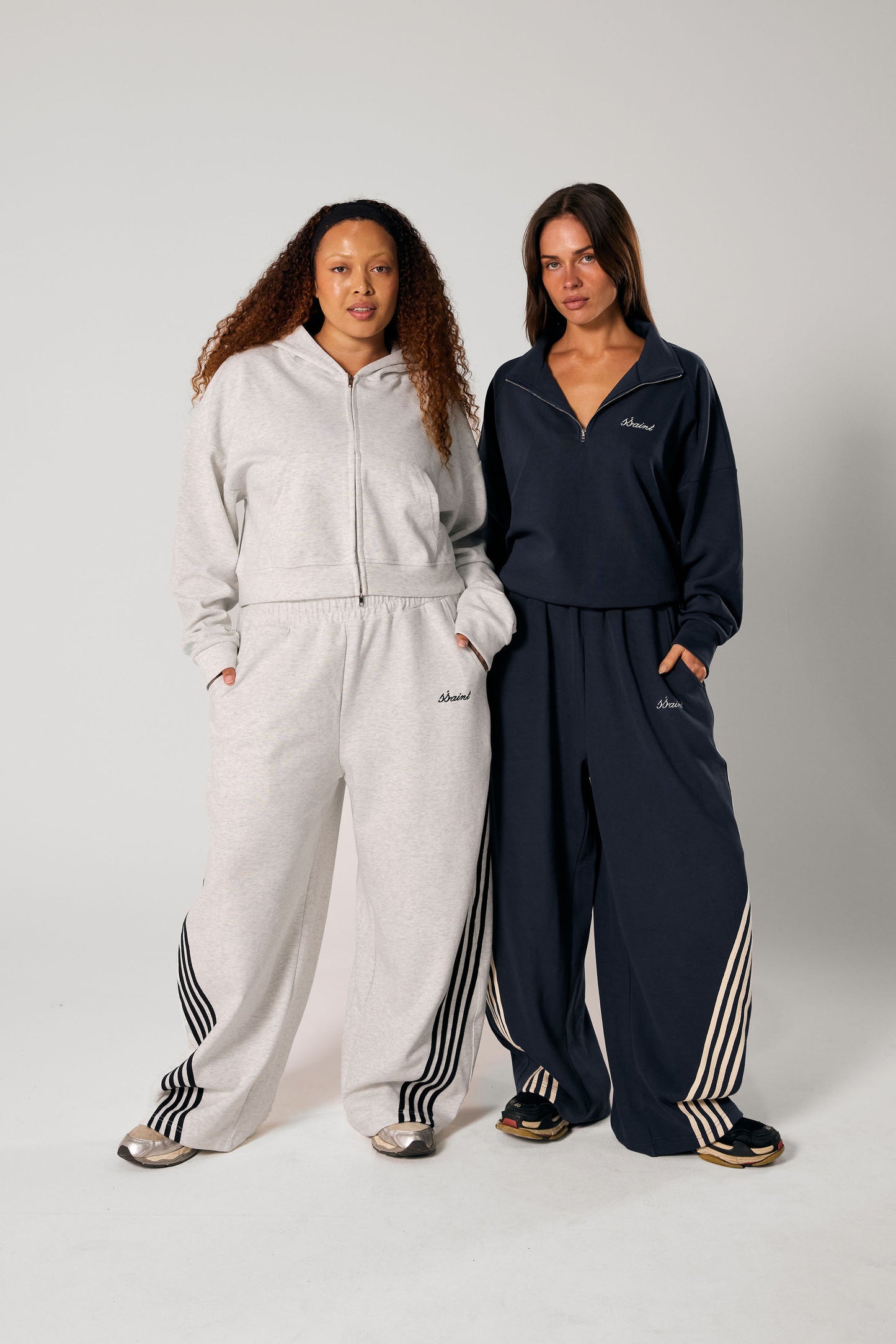 SŚAINT BARREL PANTS- Navy