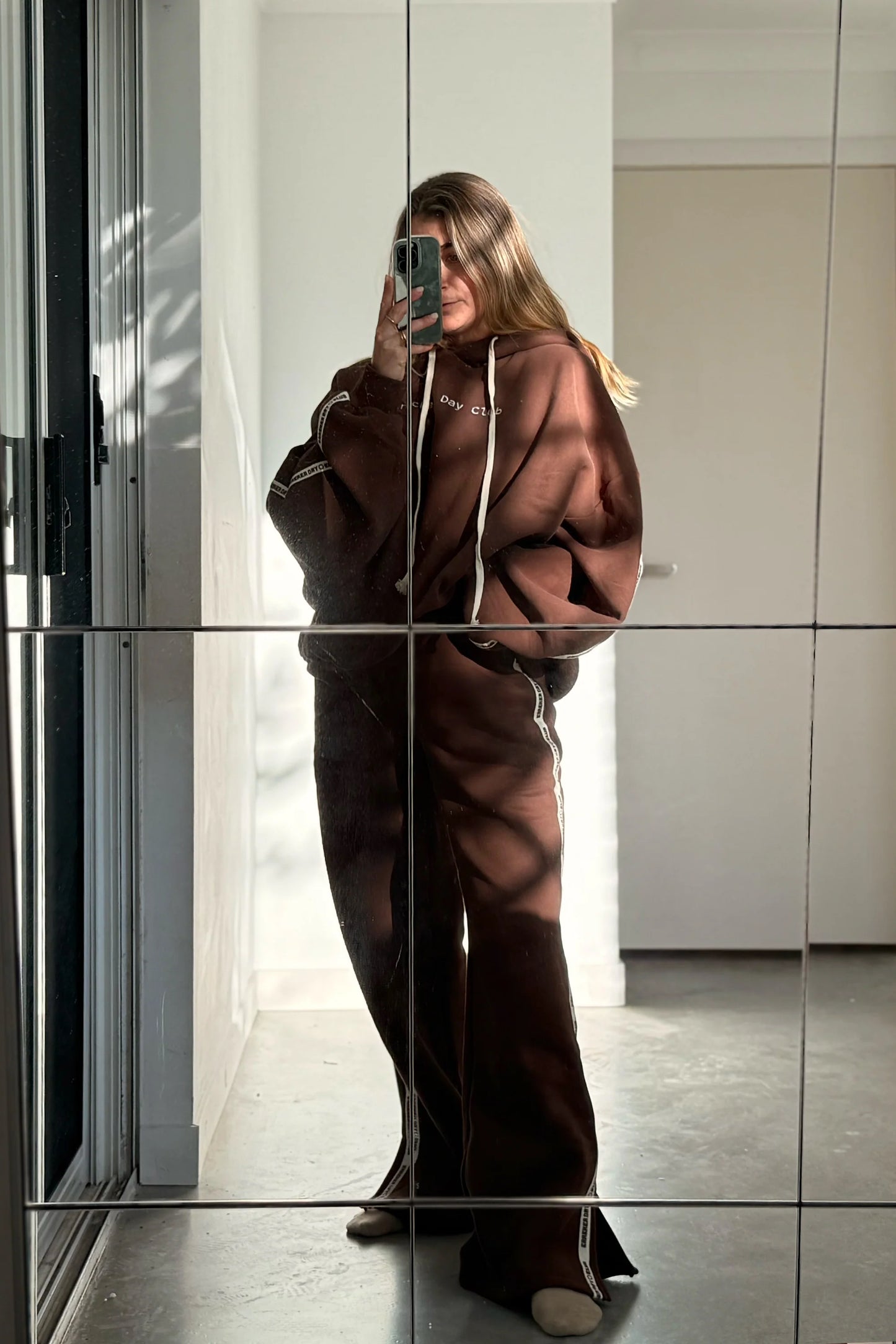 CLOUD RACER HOODIE - CHOCOLATE