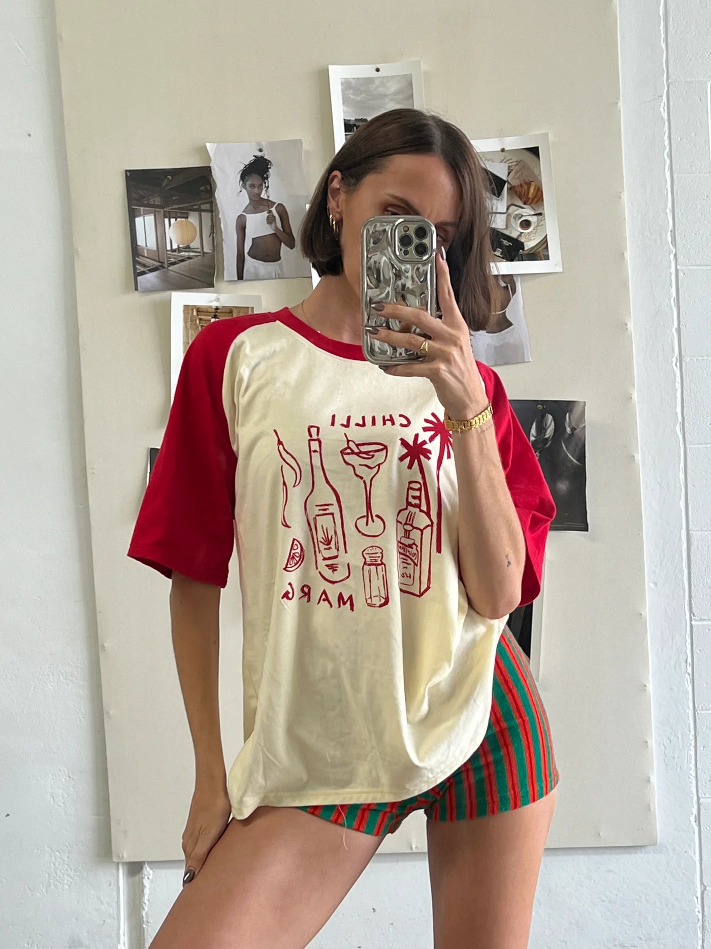 NEAR THE SEA-CHILLI MARG RAGLAN TEE