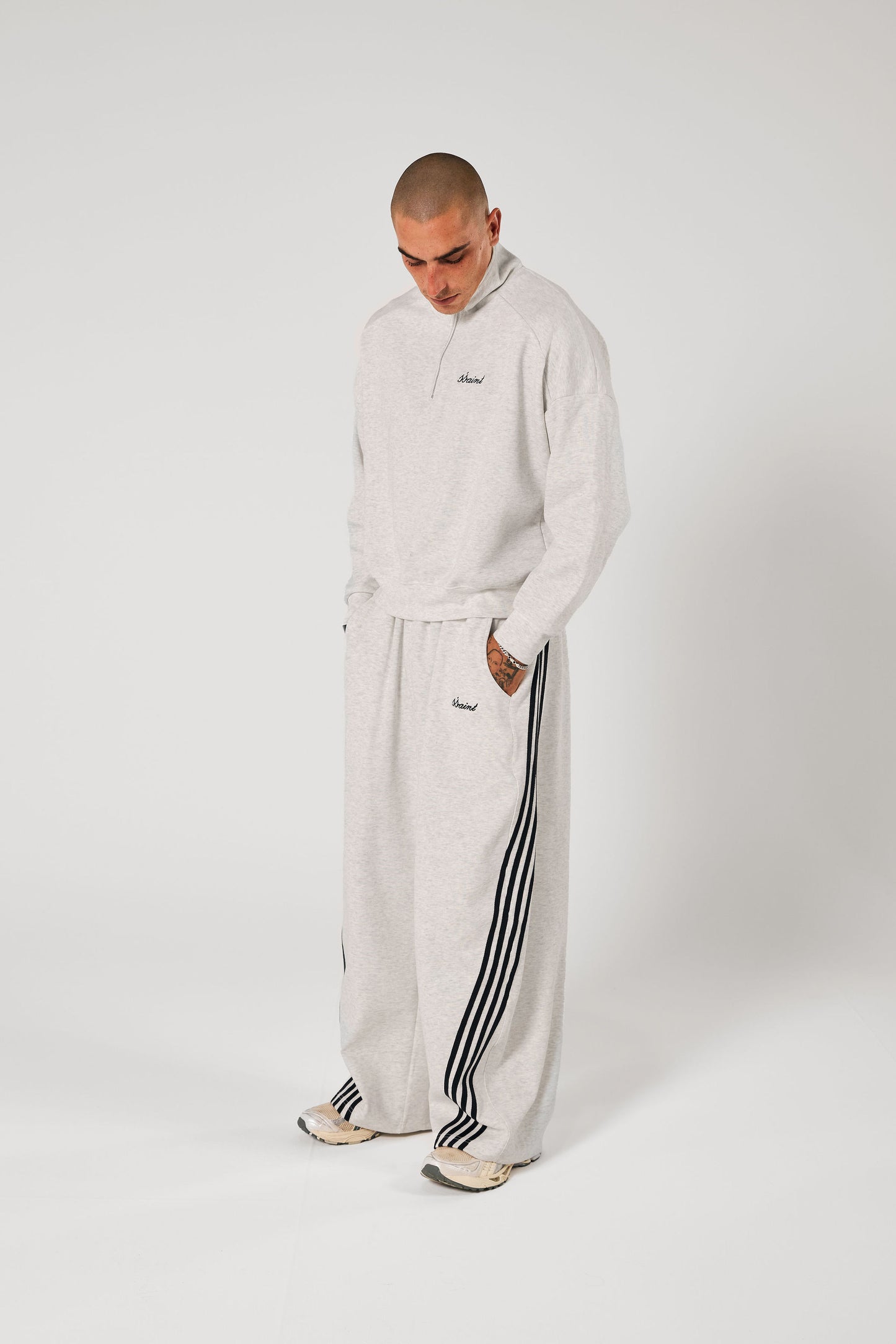 SŚAINT BARREL PANTS- Grey