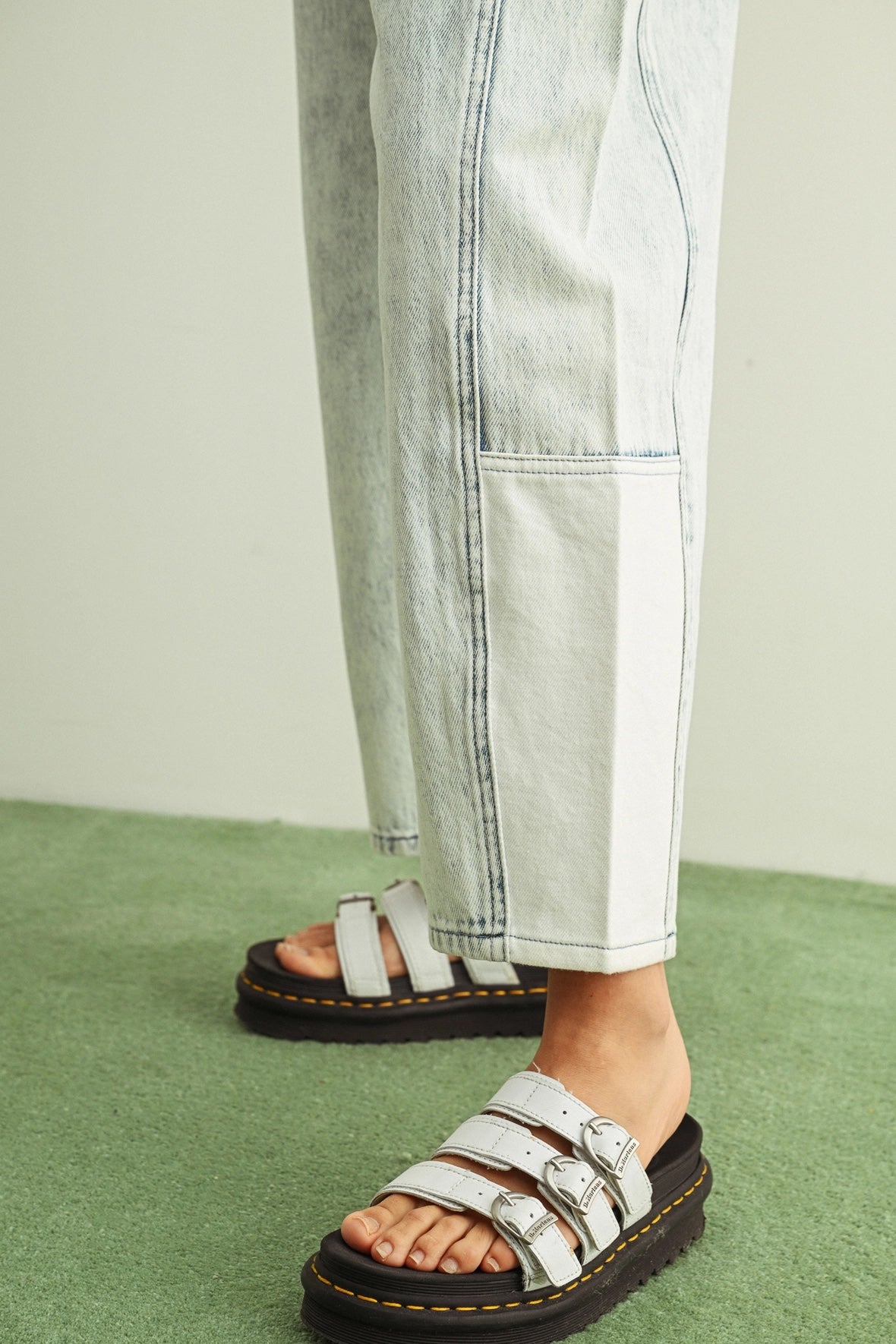 Indie Barrel Denim Pants-Light Wash