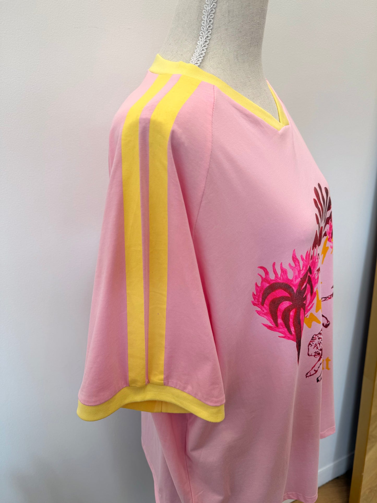 By Frankie/ Racer Tee- Hell Cat