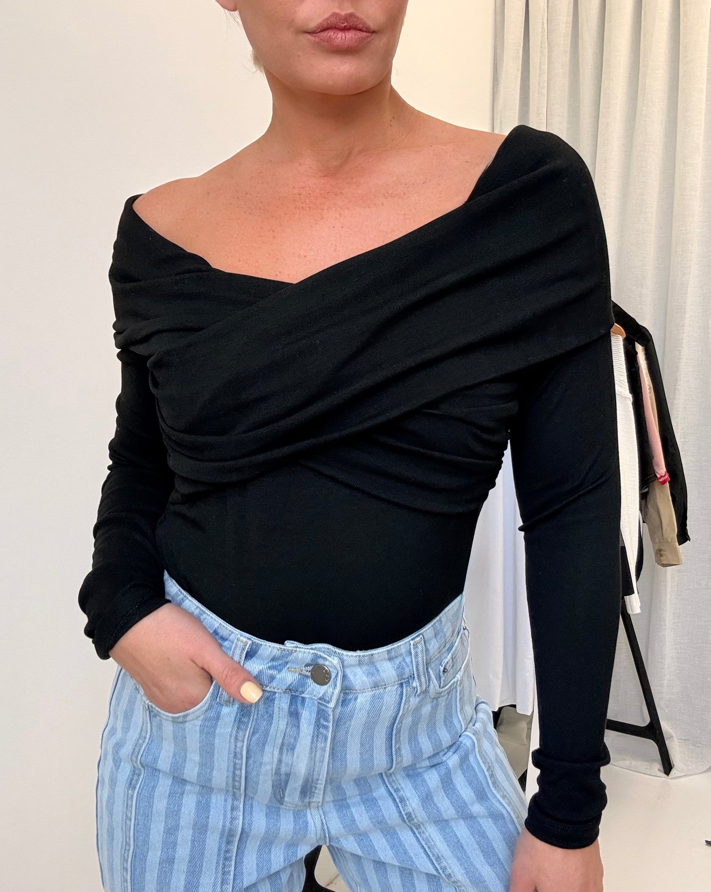 Kara Off Shoulder Bodysuit- Black