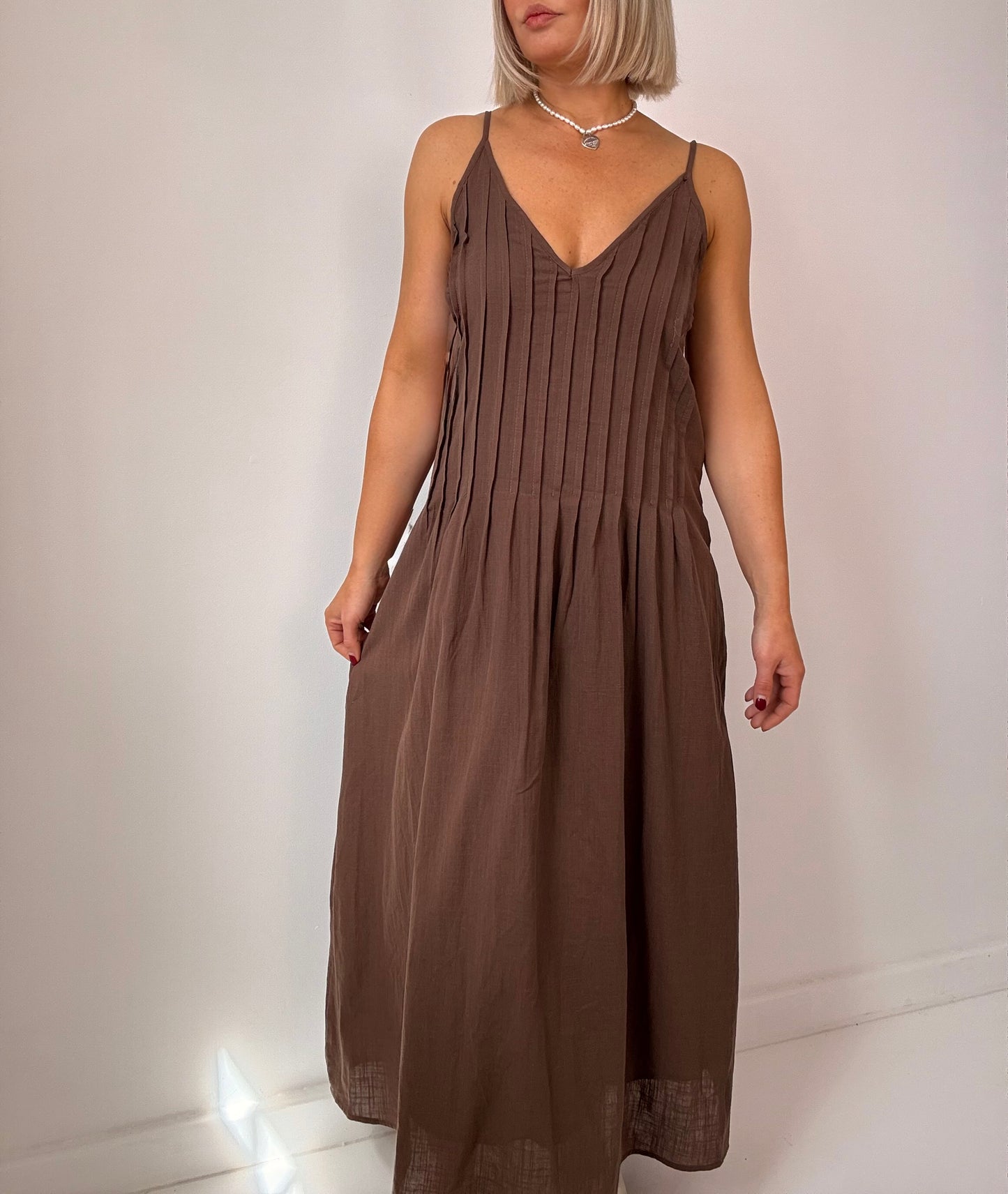 Alice pleated Maxi- chocolate
