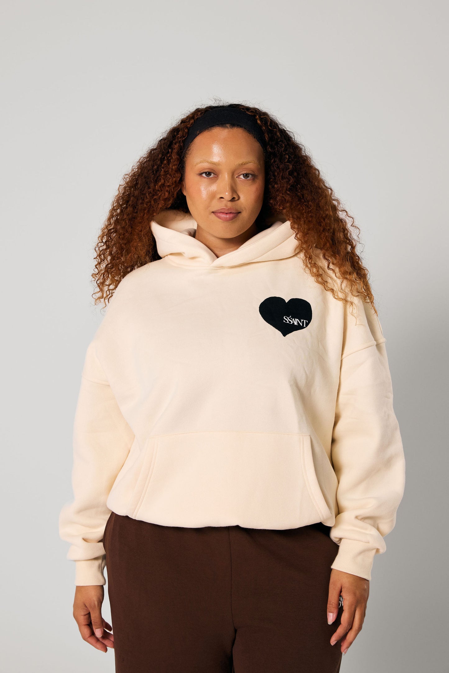 SŚAINT HEART HOODIE -Butter