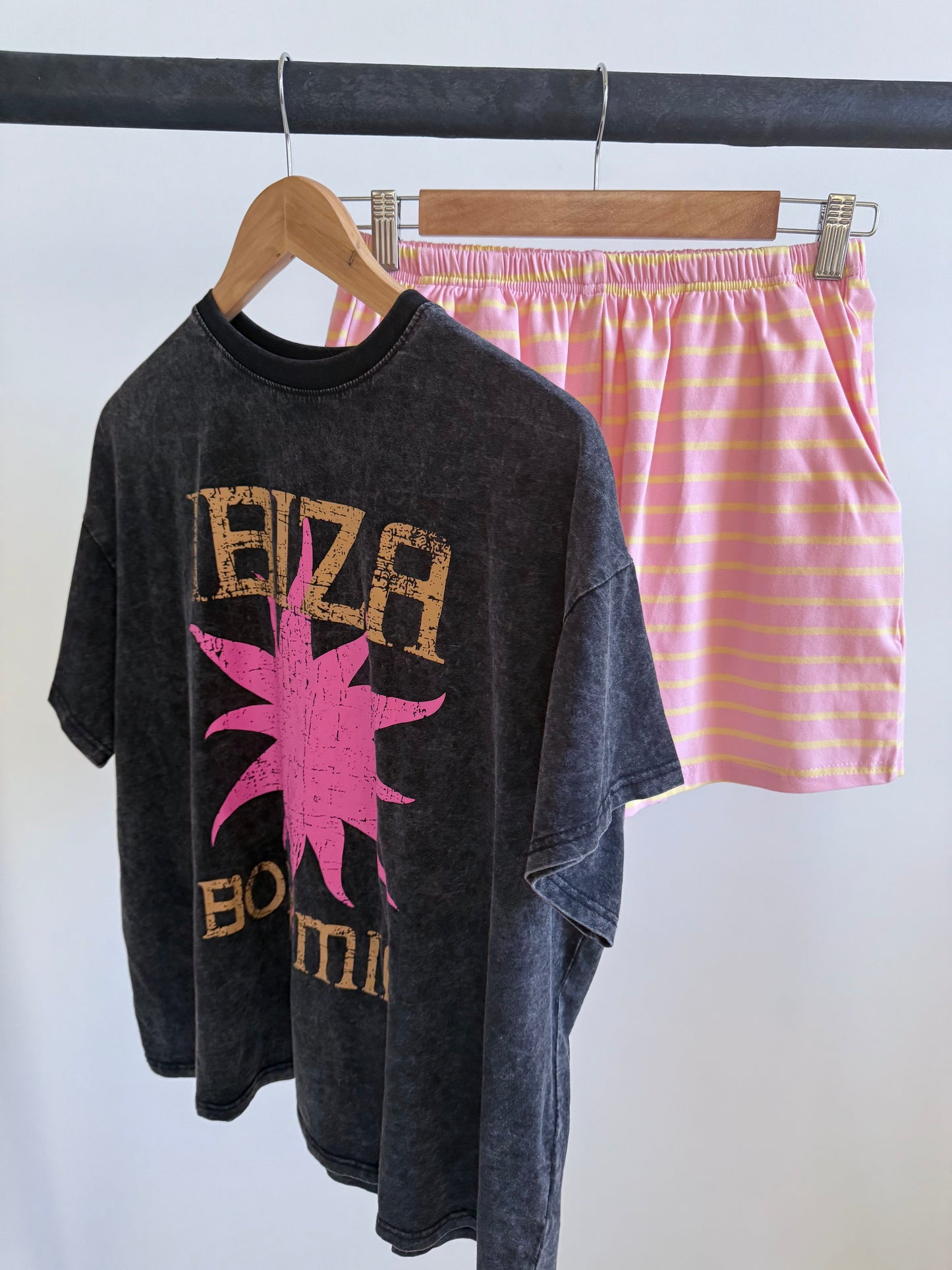 By Frankie / Bronte short- yellow pink stripe