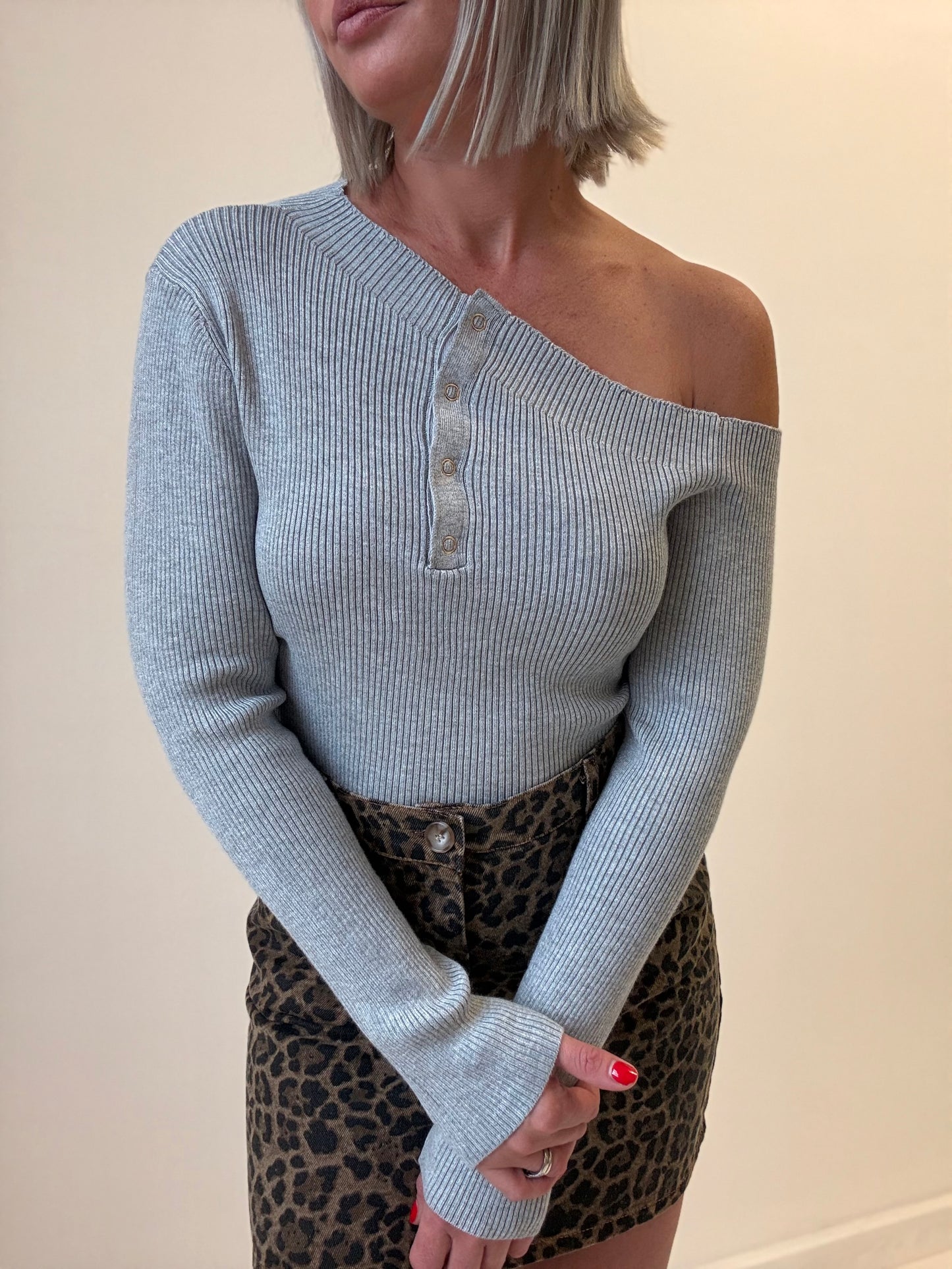 By Frankie / Maya Long sleeve knit- Grey