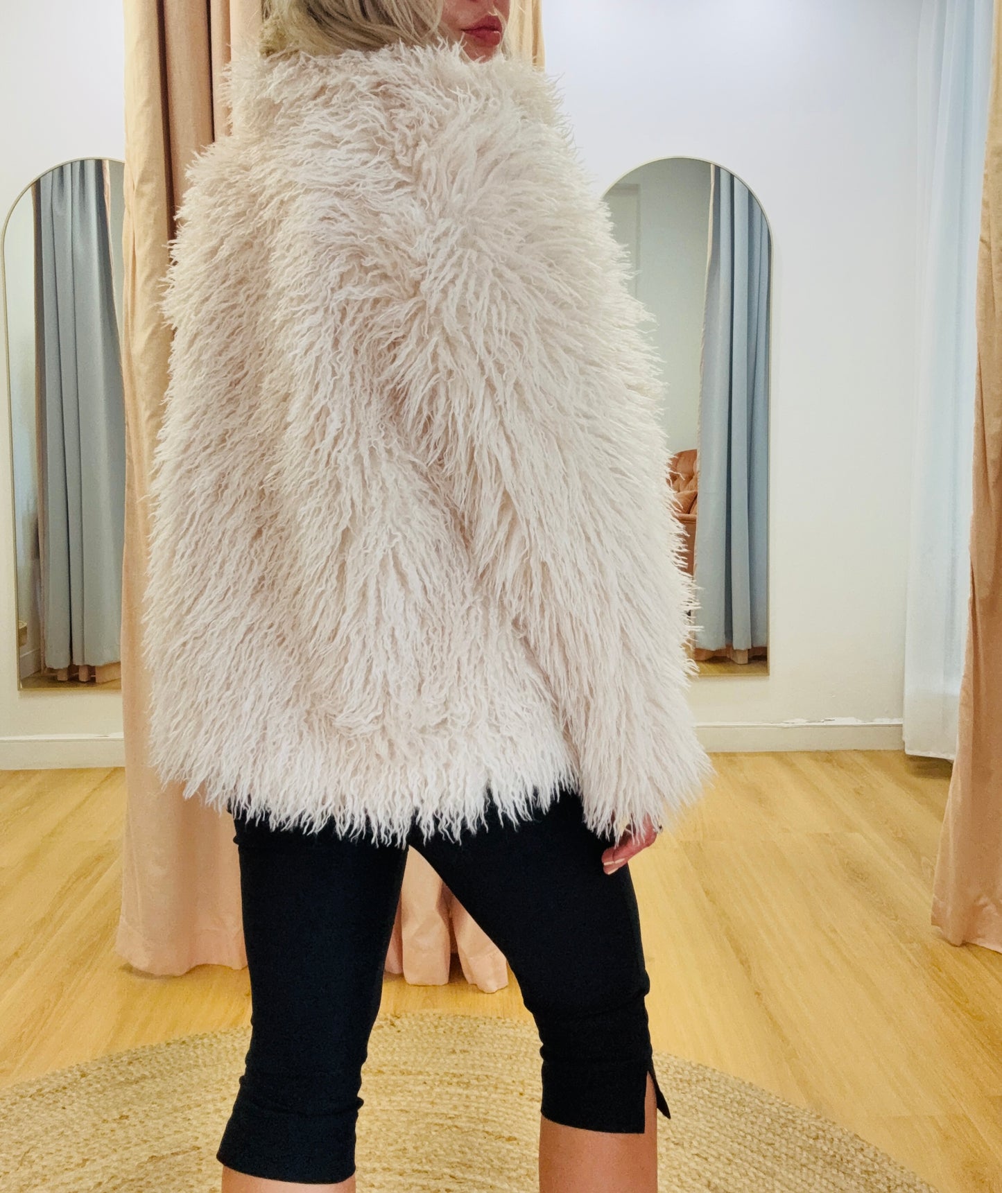 Madison Faux Fur Jacket- Cream