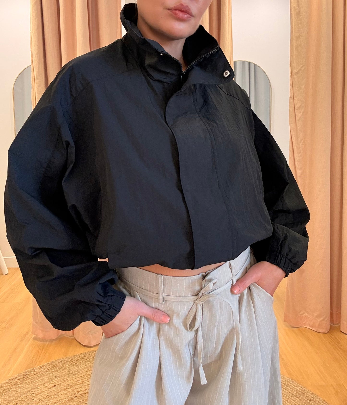 BOWIE Funnel Neck Windbreaker- Black