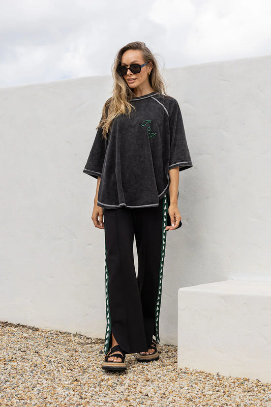 PEACH & PARLA
LUCKY TIGER TEE