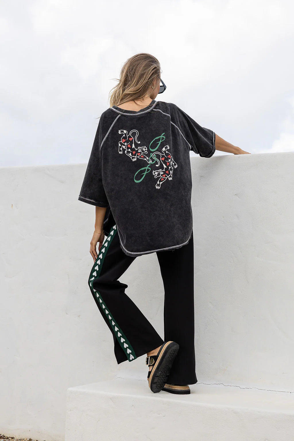 PEACH & PARLA
LUCKY TIGER TEE