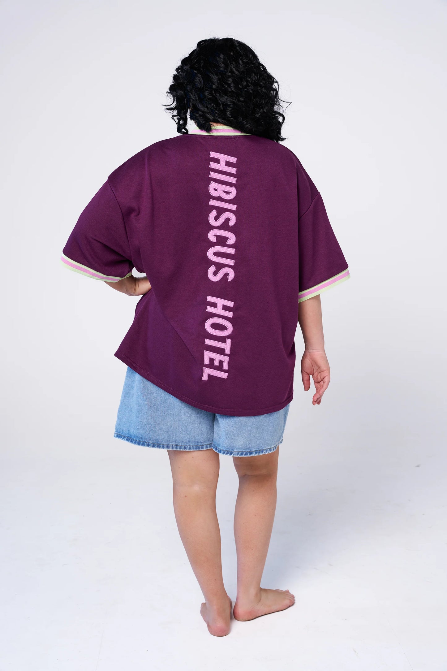HIBISCUS HOTEL- CIN CIN TEE