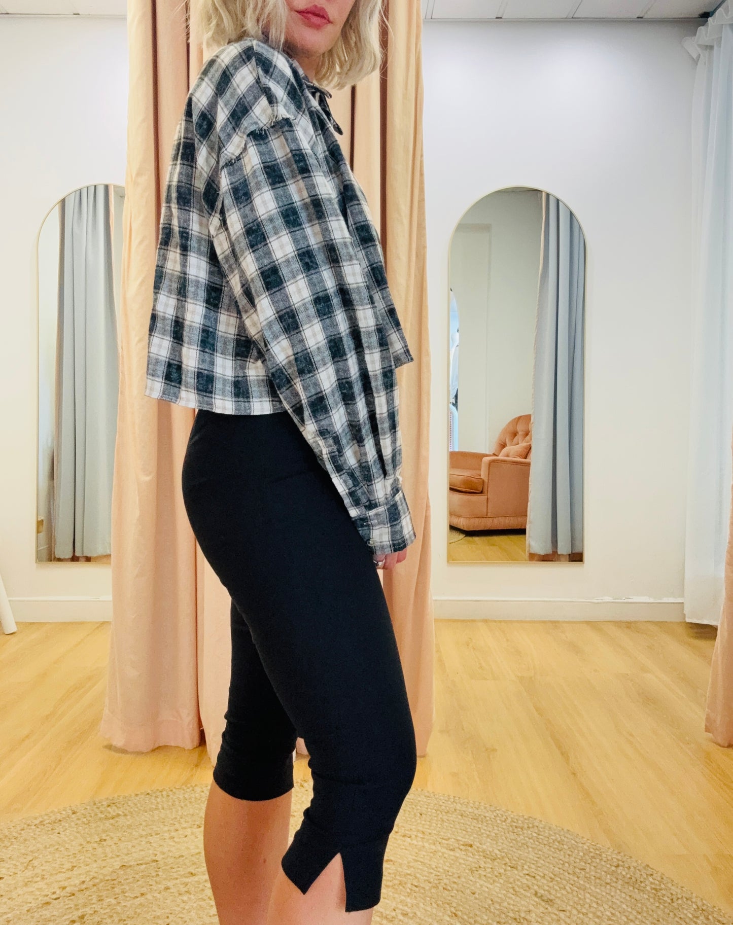 Heidi Capri Pants- Black