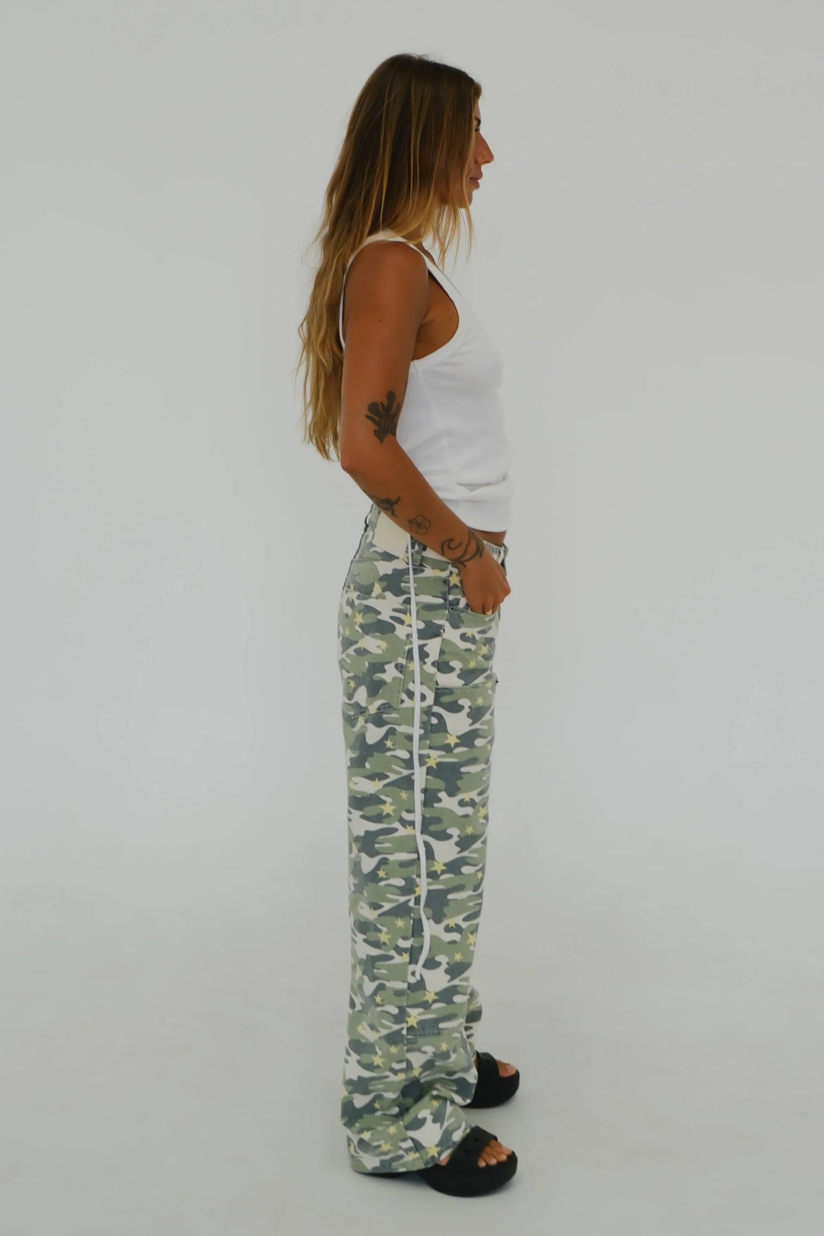BY BILLIE/ BAGGY JEAN - CAMO STAR