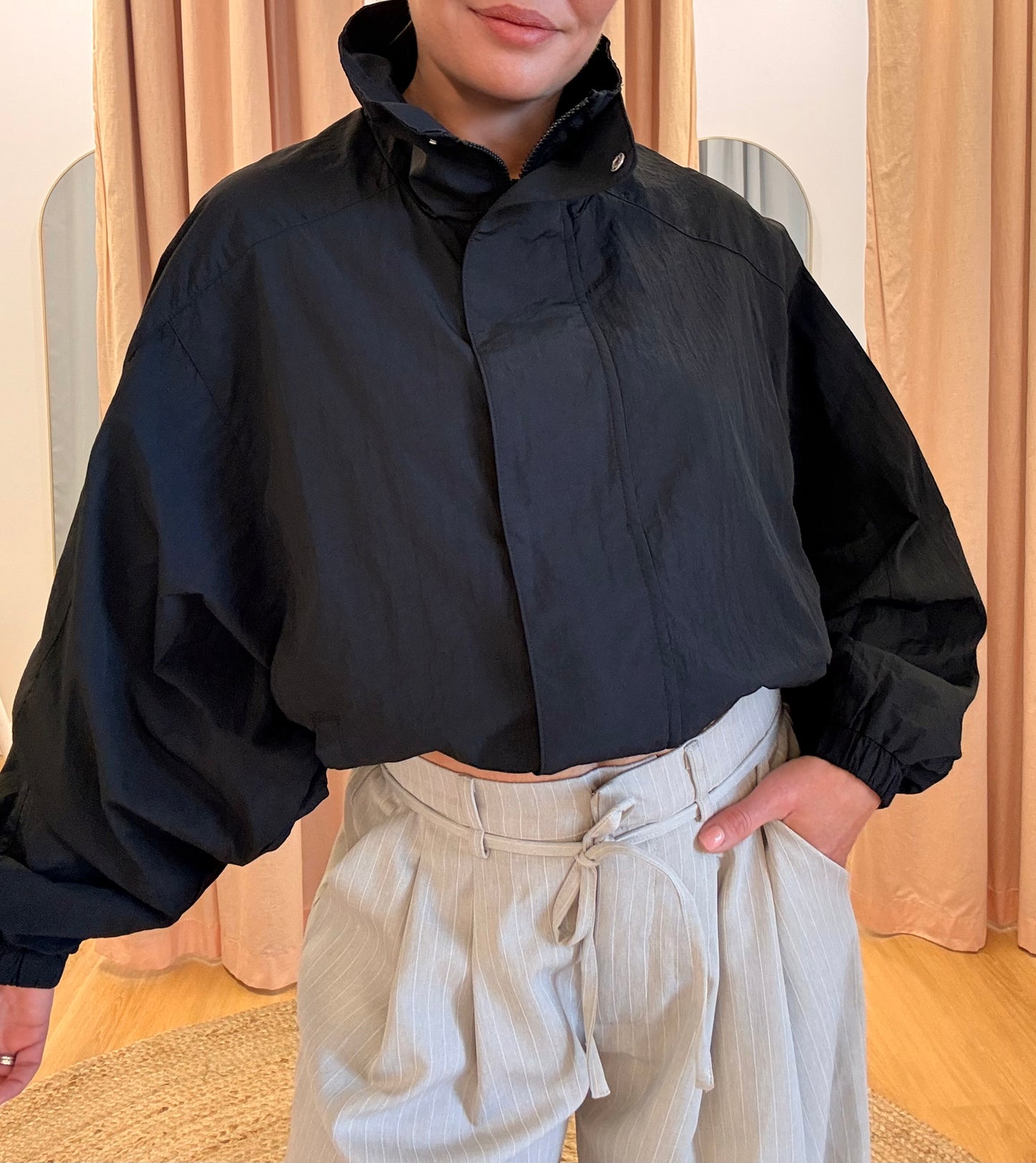 BOWIE Funnel Neck Windbreaker- Black