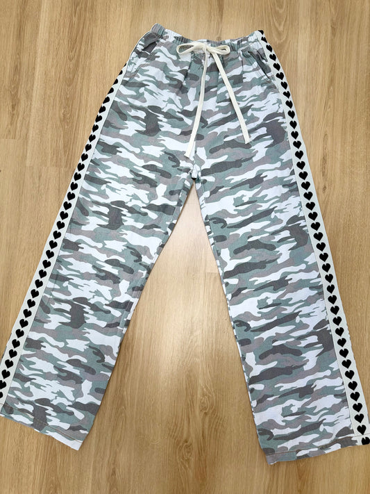 Camo Heart Racer- Wash Grey