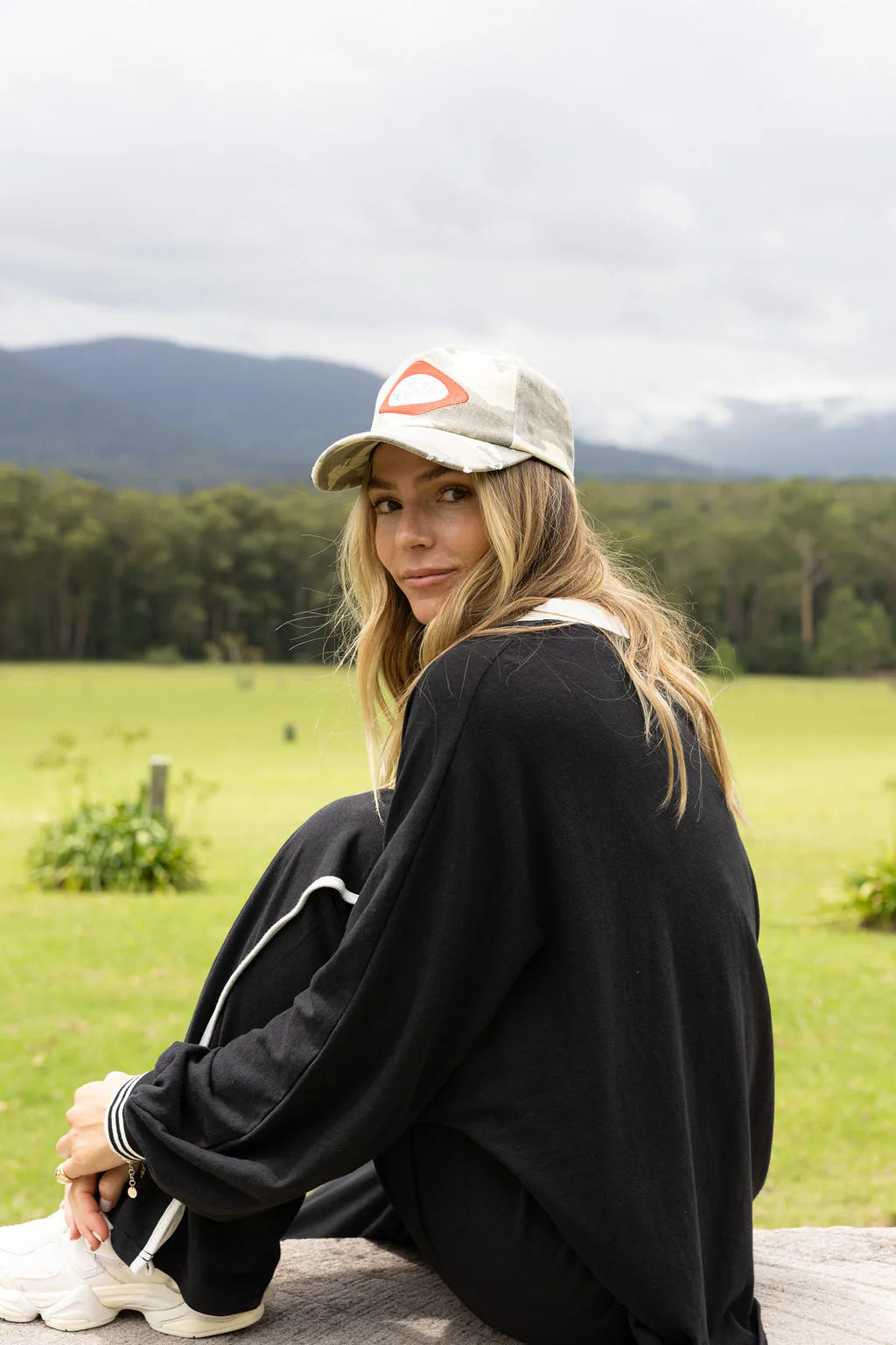 The GRLS L/S - Black