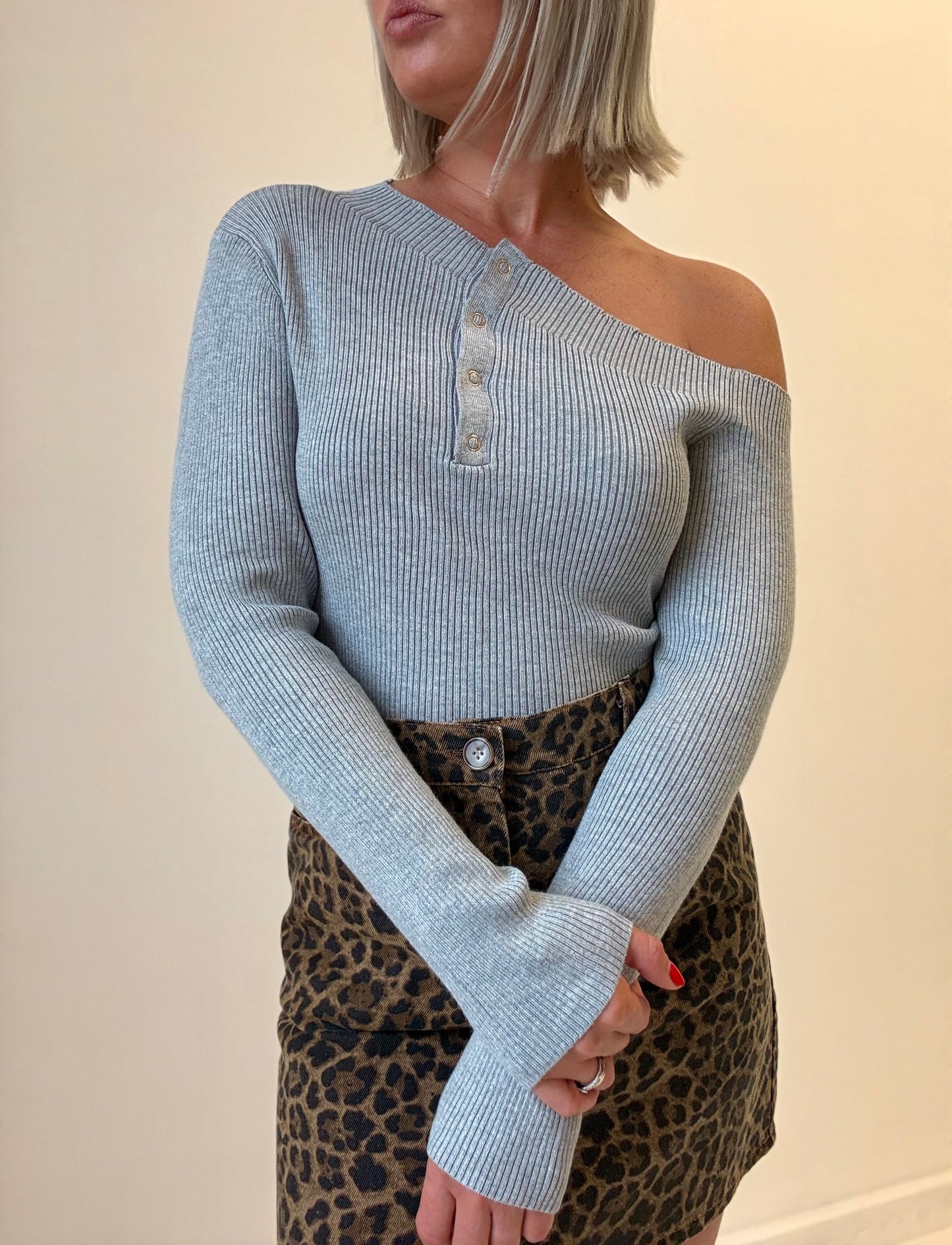 By Frankie / Maya Long sleeve knit- Grey