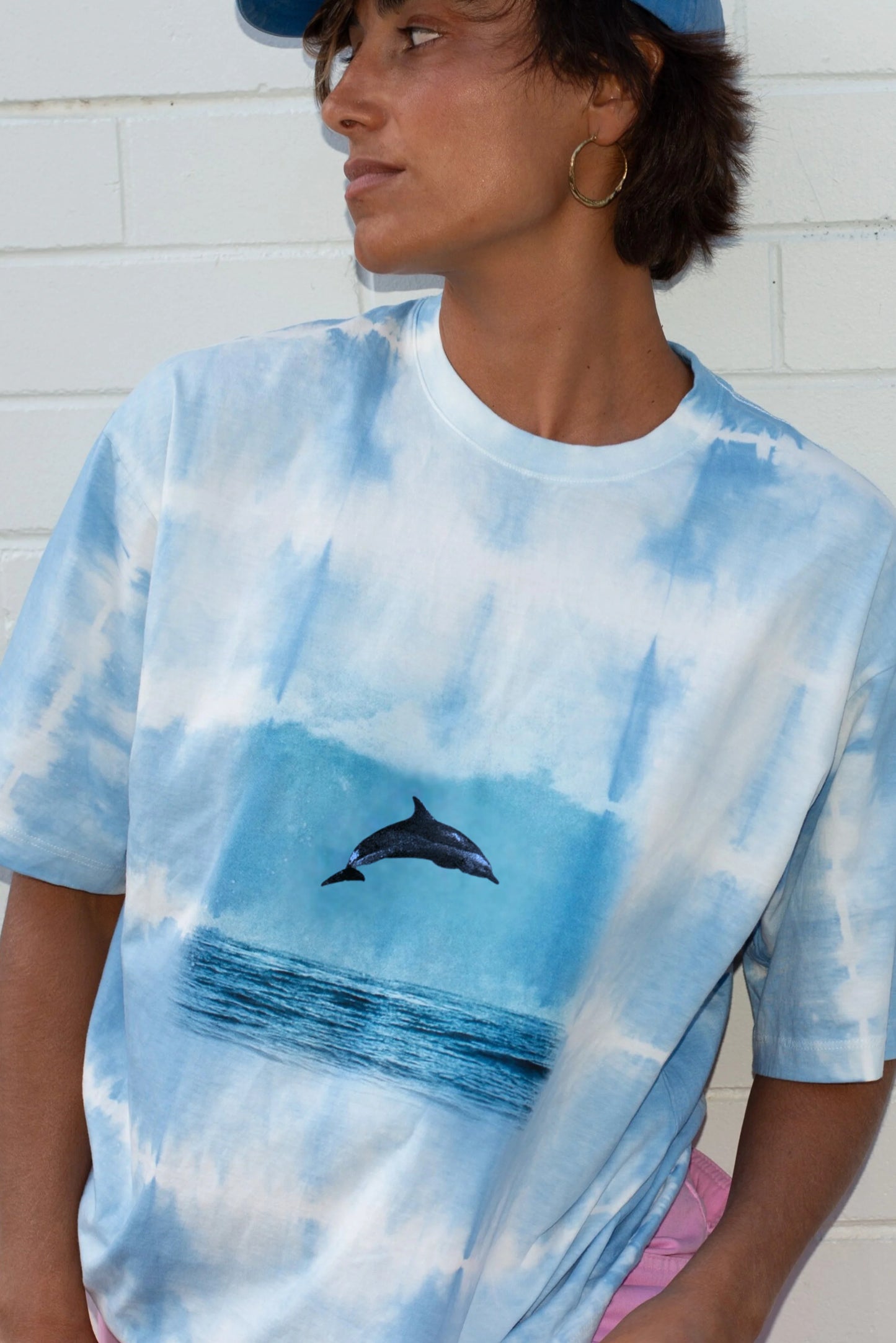 PATCHS STUDIO-
RETRO DOLPHIN TEE