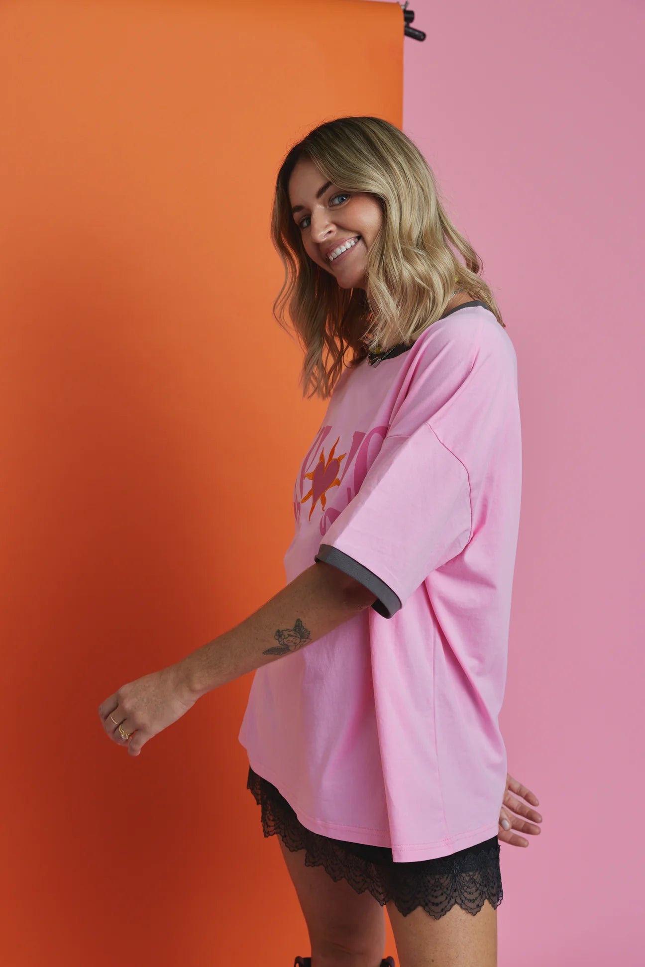 ONLY LOVERS LEFT-ONLY LOVE TEE ~ PINK