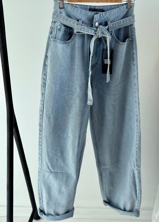 Remi Barrel Jeans