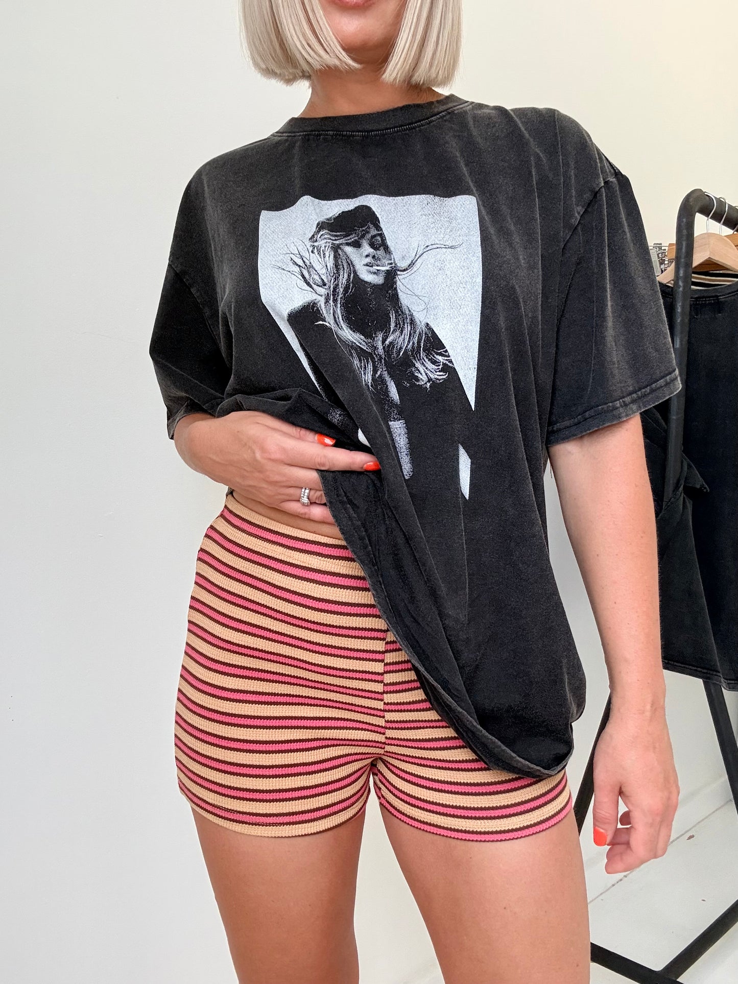 By Frankie/ Knit Short- Peach/Magenta ￼