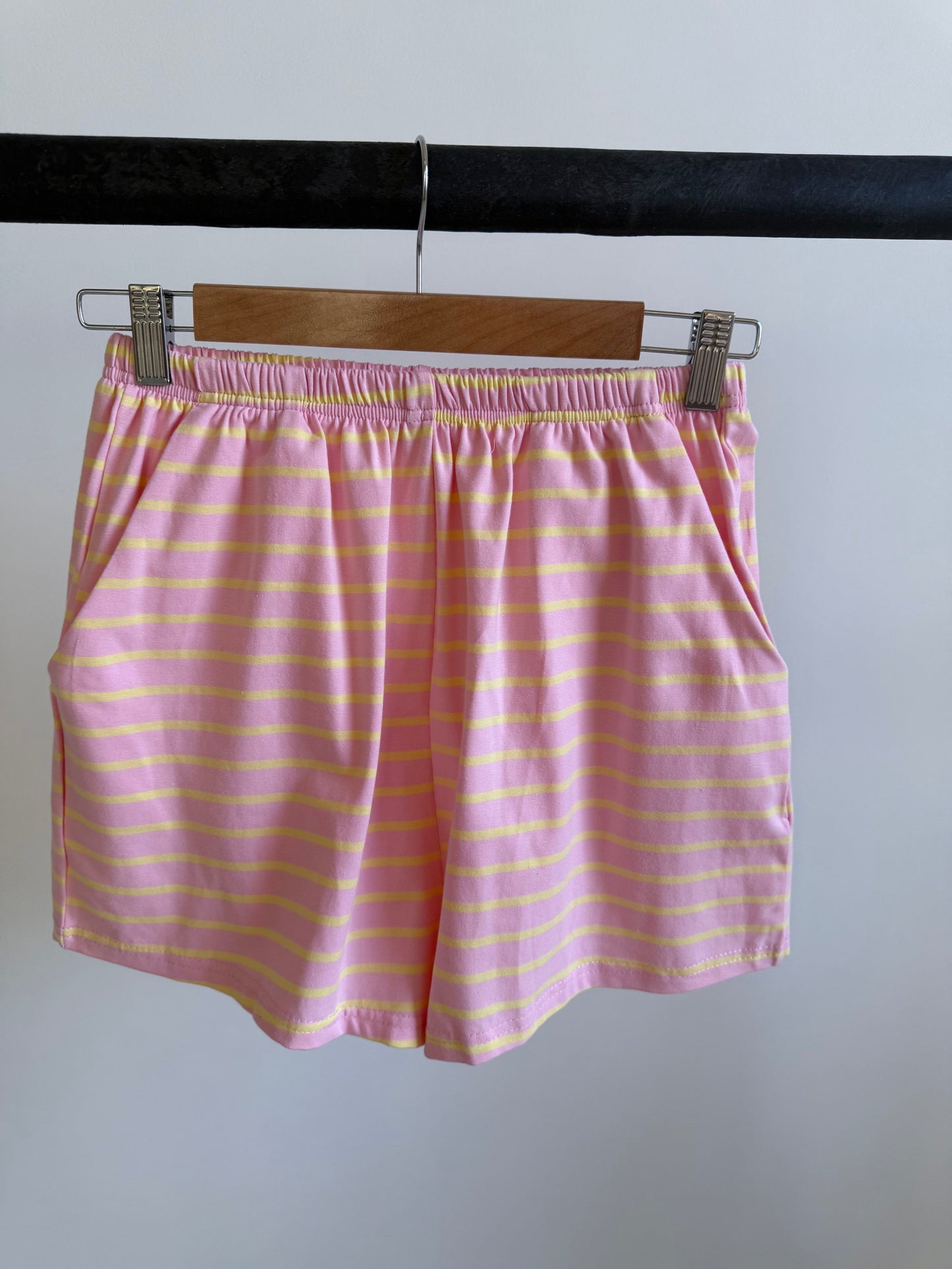 By Frankie / Bronte short- yellow pink stripe