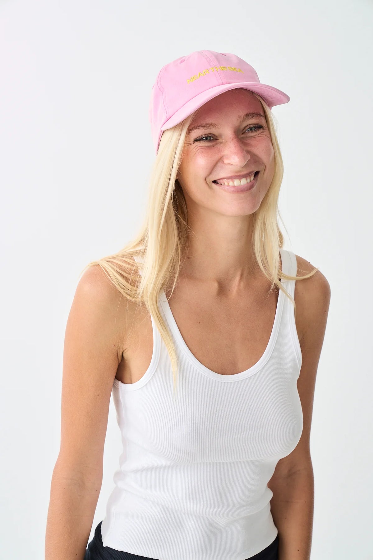 NEAR THE SEA/ LOGO CAP - PINK