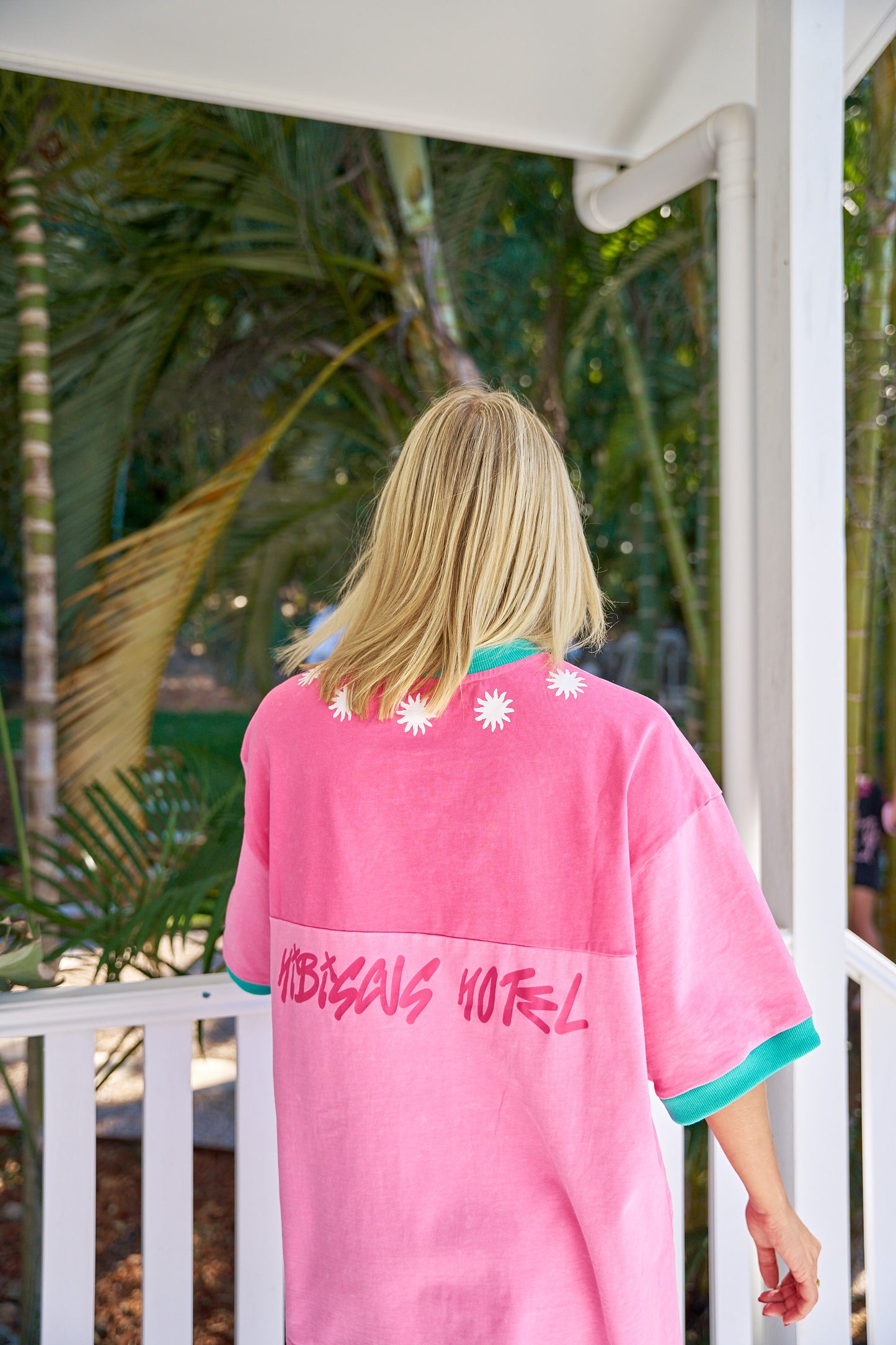 Hibiscus Hotel- Vacay All Day Oversized Tee