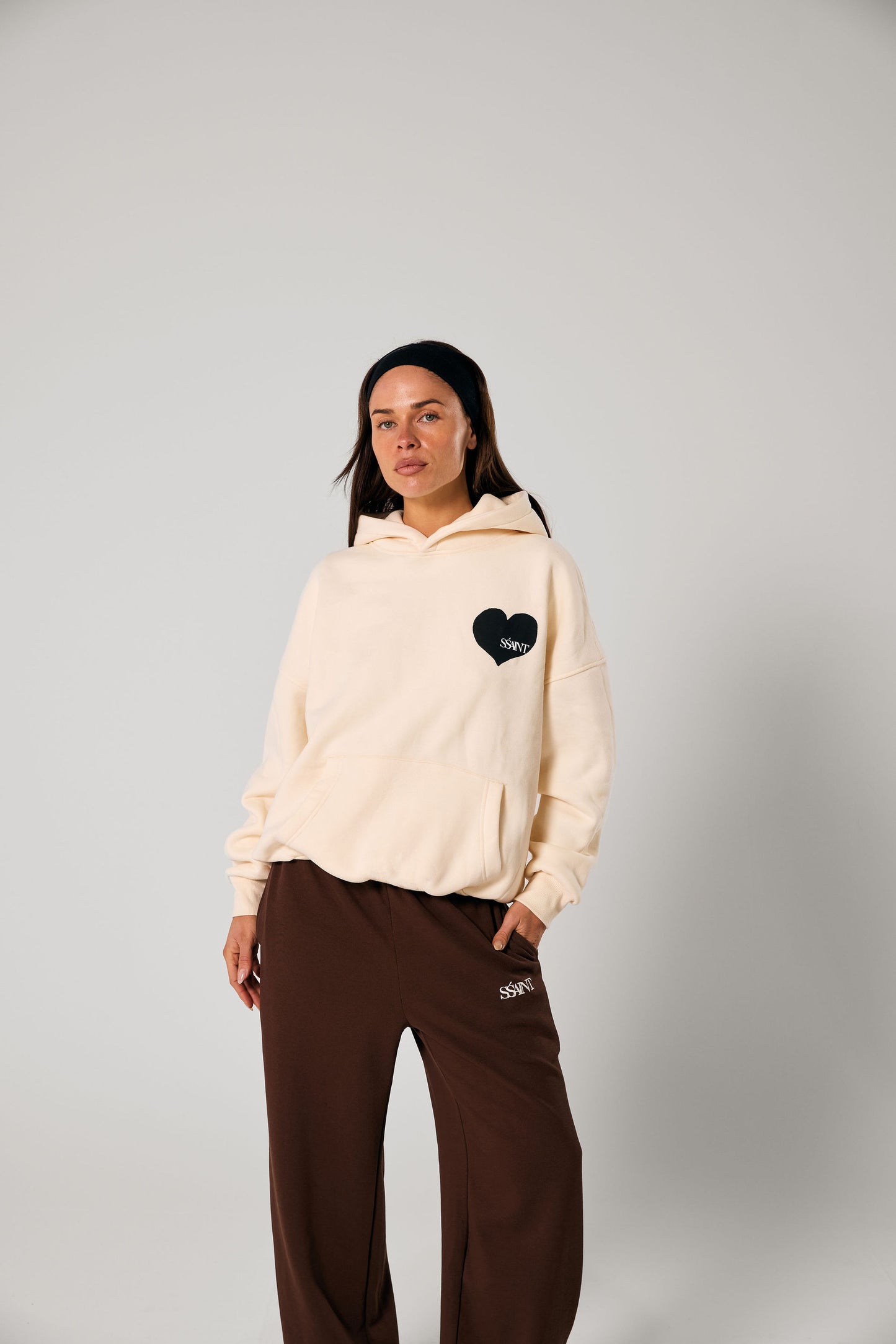 SŚAINT HEART HOODIE -Butter