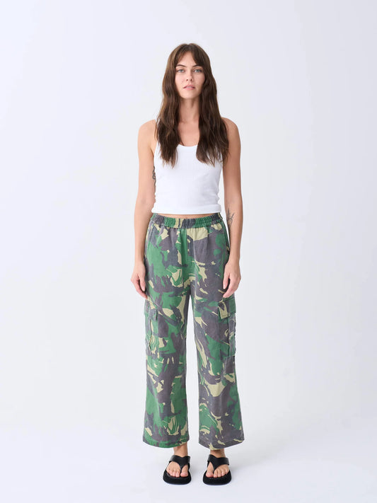 Near The Sea / CARGO - WASHED ARMY