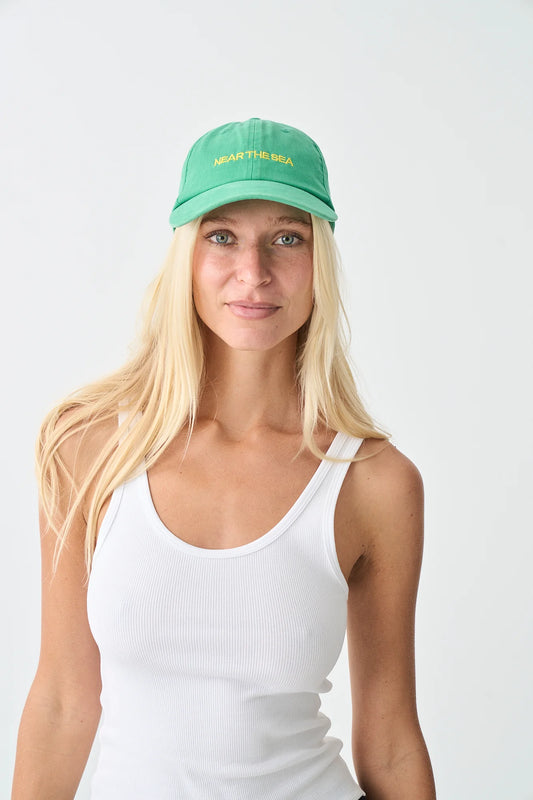 NEAR THE SEA / LOGO CAP - GREEN