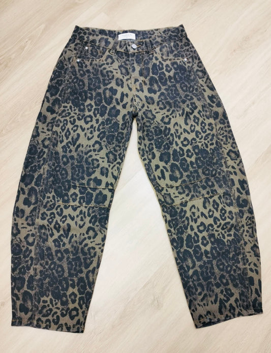 Nora/Animal Barrel Jeans ￼