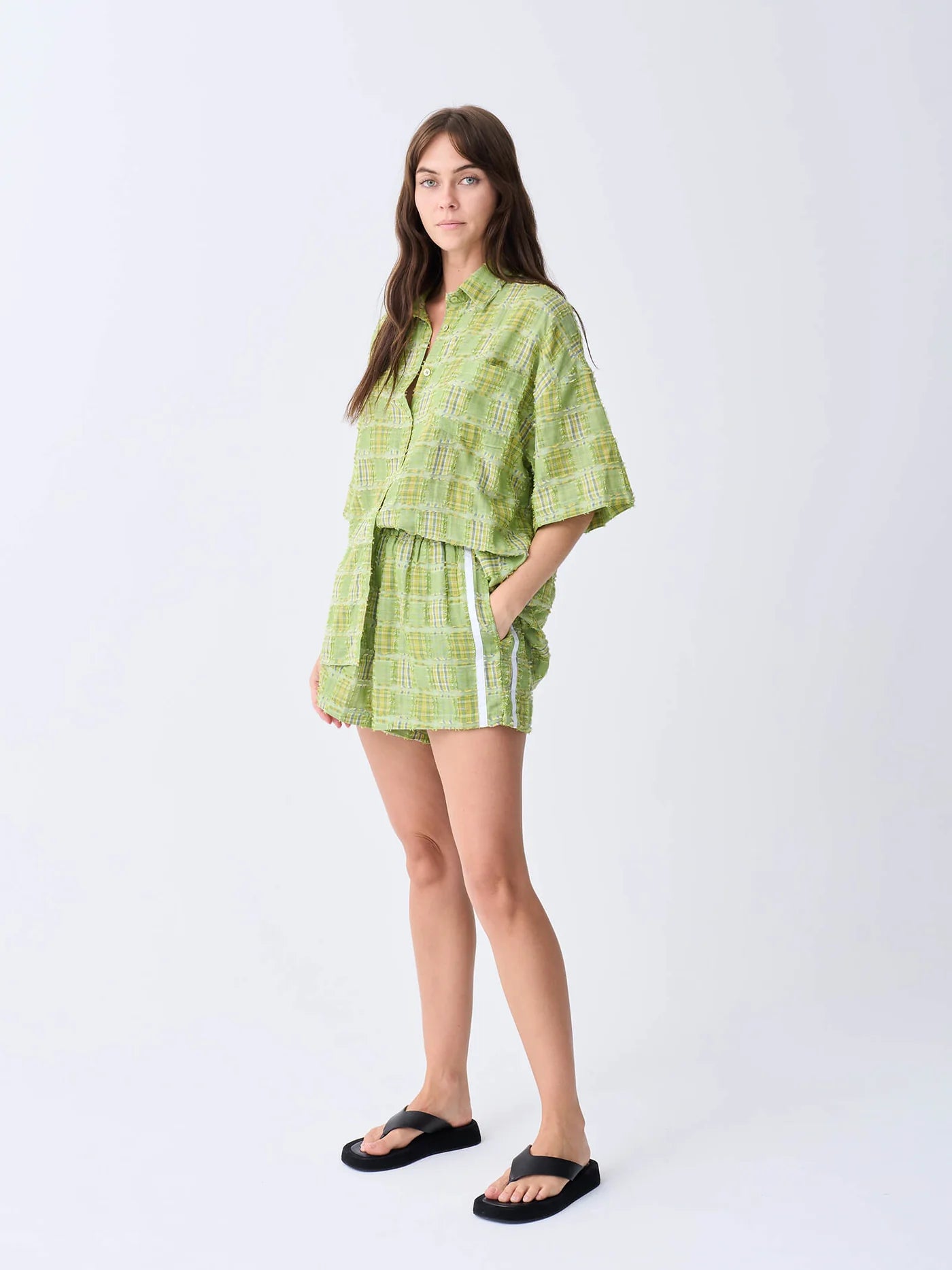 NEAR THE SEA- SUN SEEKER SHORT - GREEN