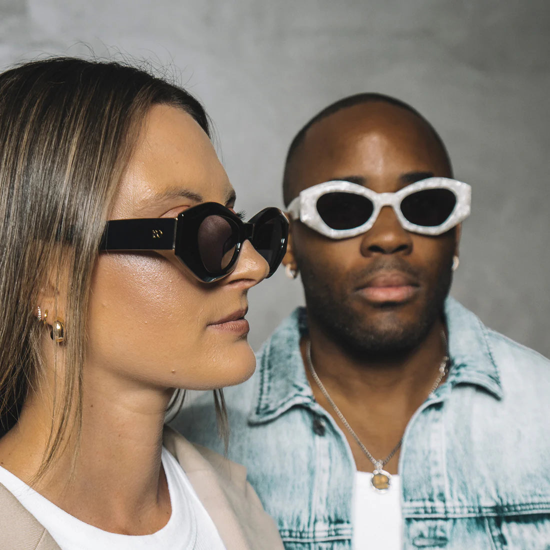RUFUS' FT. PEARL WHITE W. BLACK LENS