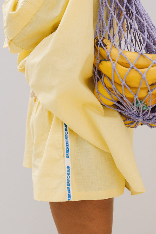 CRACKER DAY CLUB/ TAKE IT EASY SHORT - YELLOW