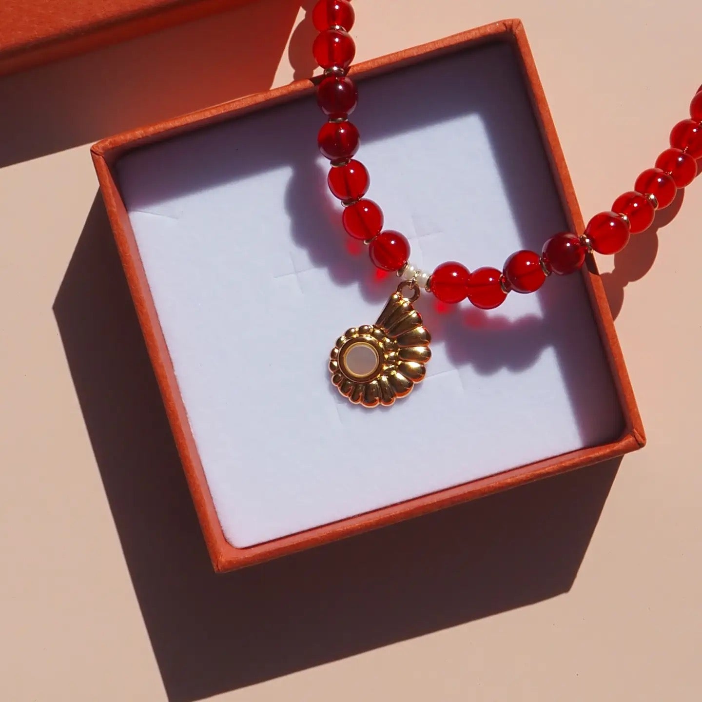 Alesi-Spiral Shell Mother of Pearl Red Beaded Necklace