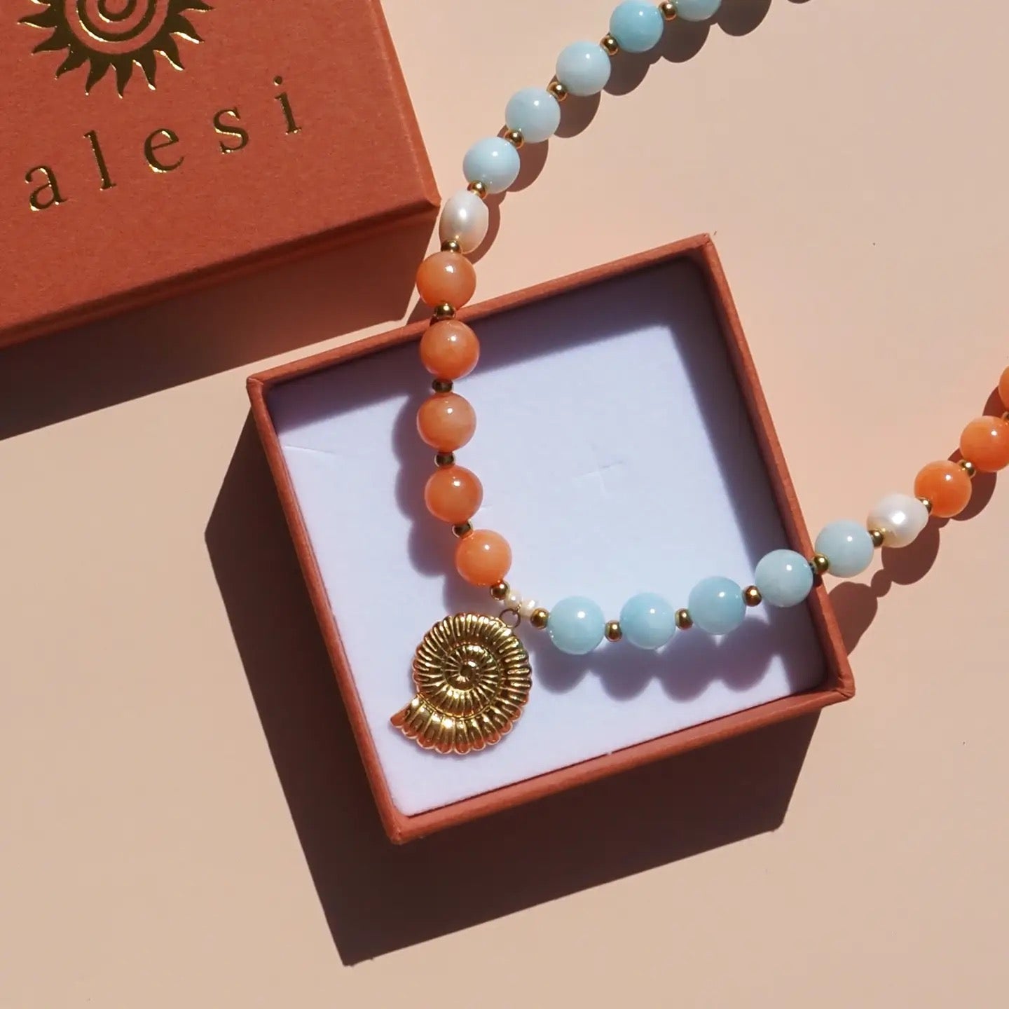 ALESI-Freshwater Pearl Spiral Shell Beaded Necklace